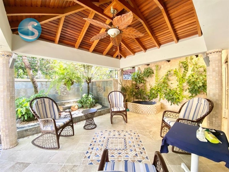 Casa en venta en Las Praderas, zona residencial céntrica en República Dominicana