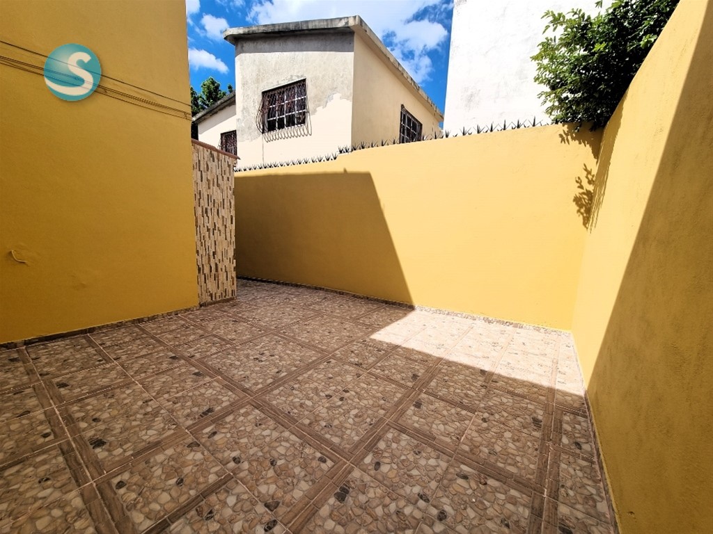 Casa espaciosa en venta en Brisa Oriental, zona segura en República Dominicana