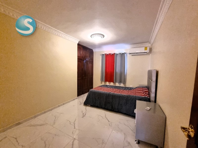 Casa espaciosa en venta en Brisa Oriental, zona segura en República Dominicana