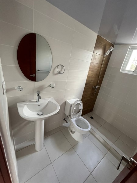 Apartamento de 3 habitaciones en Hipódromo, Santo Domingo Este en República Dominicana