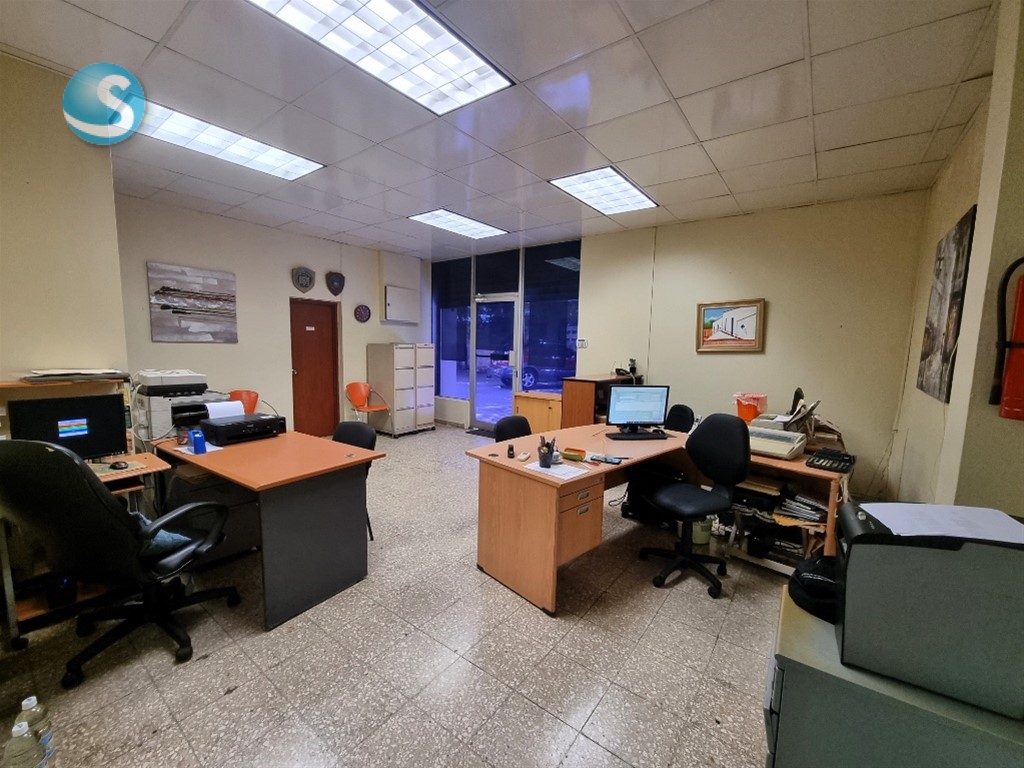 Local comercial en venta en Avenida 27 de Febrero, Villa Francisca en República Dominicana