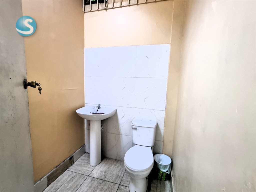 Local comercial en venta en Avenida 27 de Febrero, Villa Francisca en República Dominicana