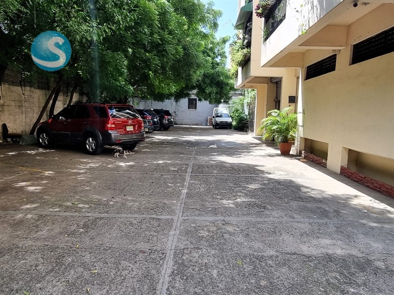 Local comercial en venta en Avenida 27 de Febrero, Villa Francisca en República Dominicana