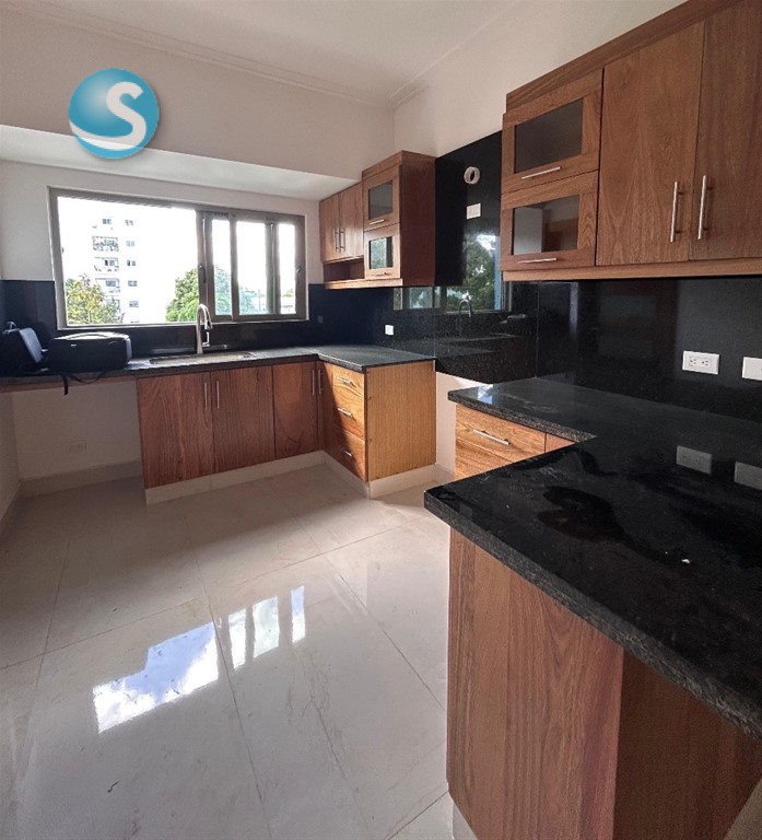 Apartamento de 180m2 en Bella Vista Sur, venta