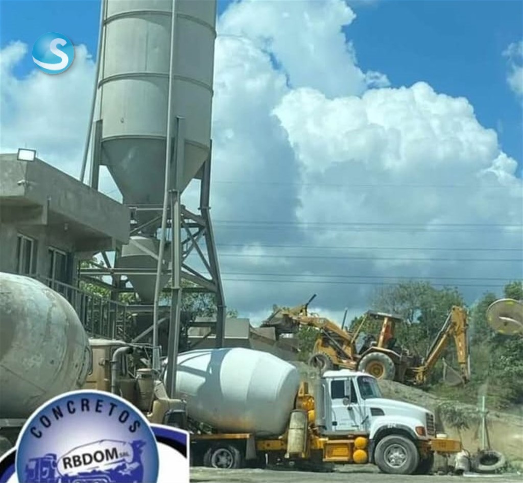 Planta de Hormigón en Venta con Amplio Terreno en Palavé en República Dominicana