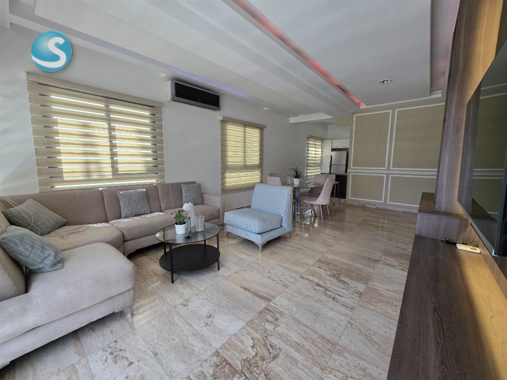 Apartamento amueblado en venta en Piantini, 92.5 m²