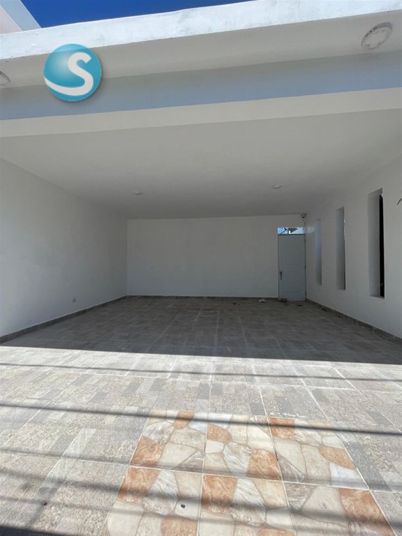 Villa en venta en Bávaro con piscina y amplio terreno en República Dominicana