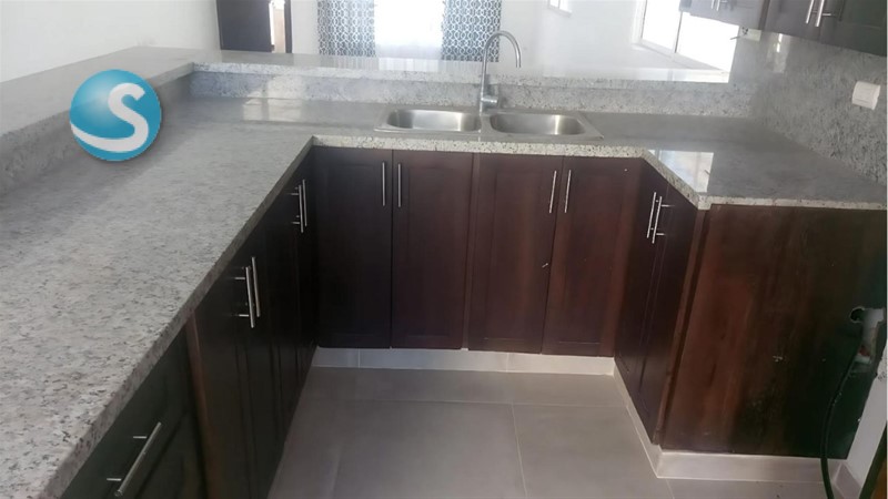 Villa en venta en Bávaro con piscina y amplio terreno en República Dominicana
