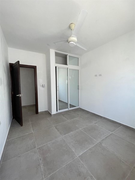 Villa en venta en Bávaro con piscina y amplio terreno en República Dominicana