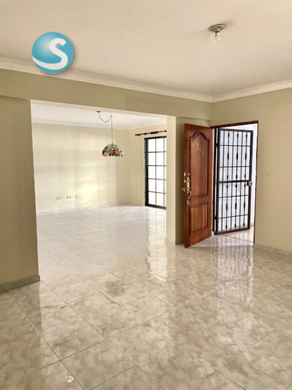 Apartamento amplio en venta en Bella Vista, Santo Domingo en República Dominicana