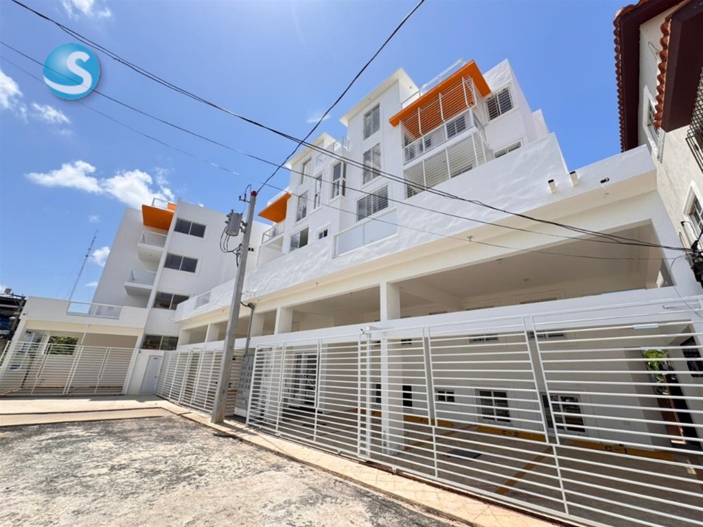 Casa en venta cerca de Autopista San Isidro