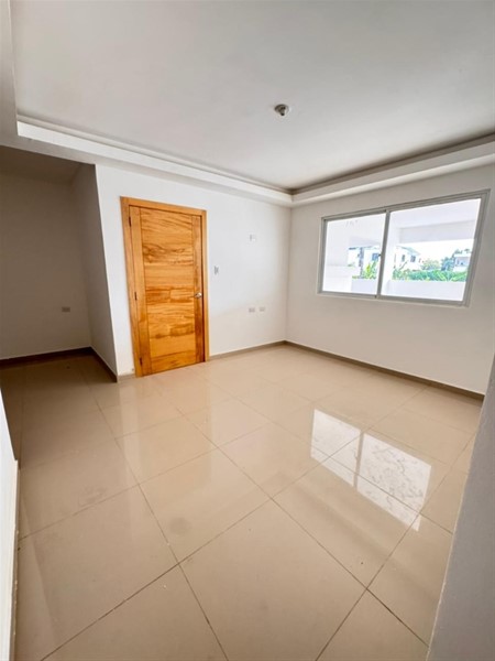 Casa en venta cerca de Autopista San Isidro en República Dominicana