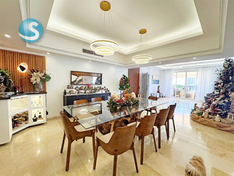 Apartamento de lujo en Los Cacicazgos con vista al mar en República Dominicana