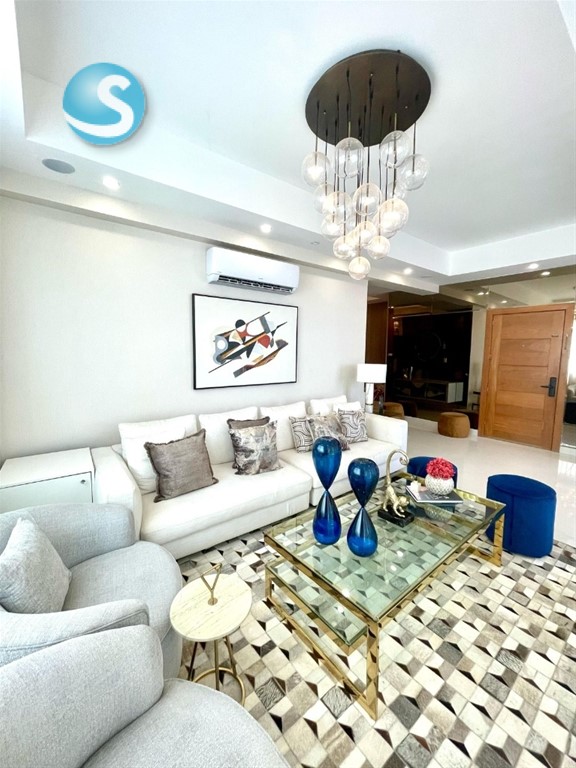 Amplio apartamento en venta en Renacimiento, 201 m²