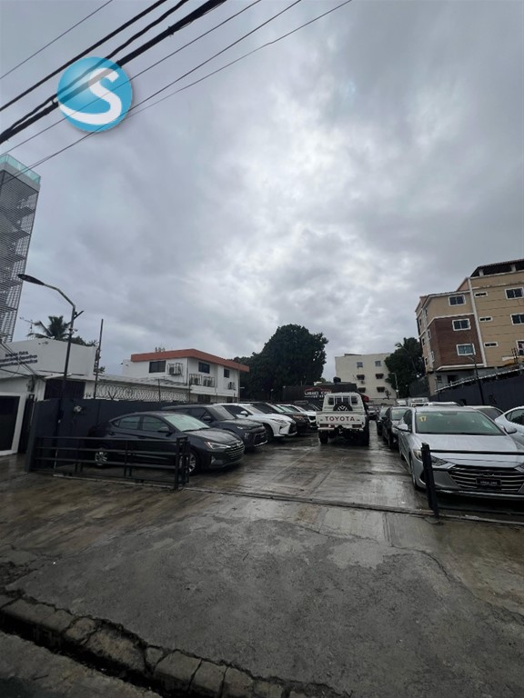 Solar en Venta en Ensanche Ozama, Excelente Ubicación en República Dominicana