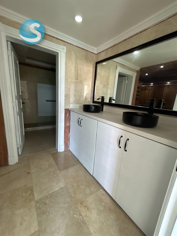 Amplio apartamento en venta en Los Cacicazgos en República Dominicana