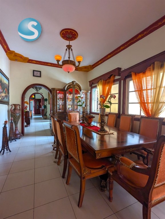 Amplio apartamento clásico en Ciudad Colonial en venta
