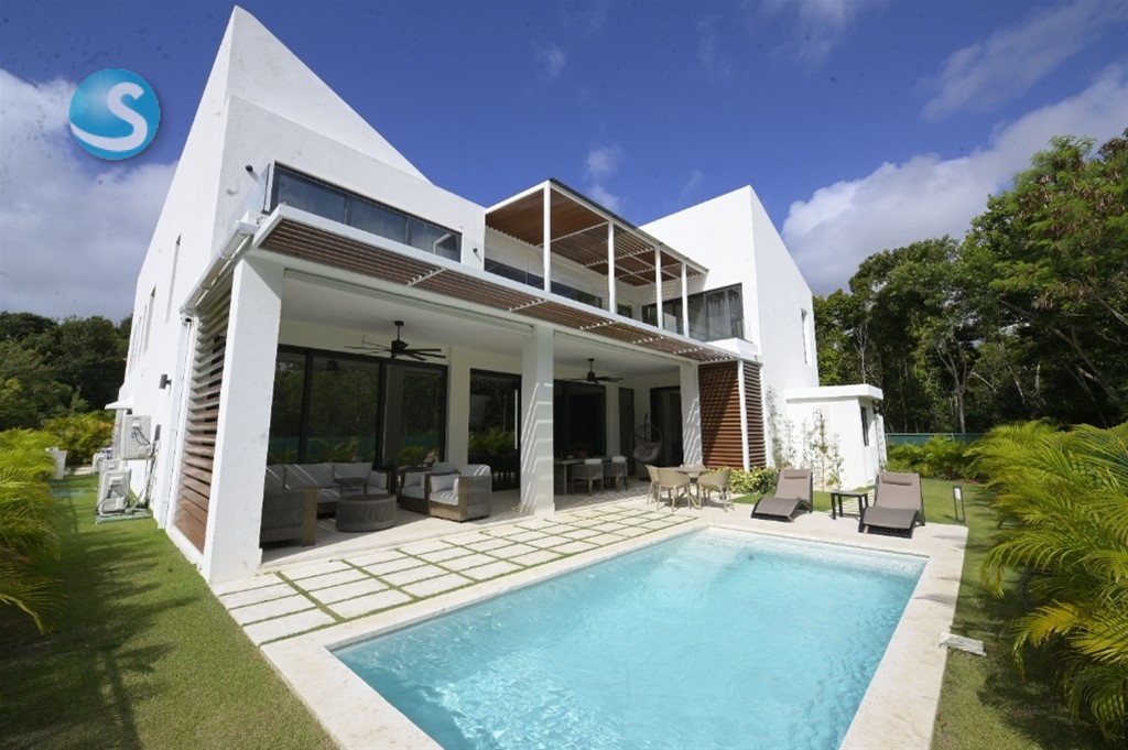 Villa en venta en exclusivo Punta Cana Village