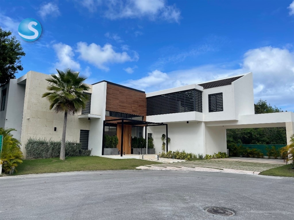 Villa en venta en exclusivo Punta Cana Village en República Dominicana
