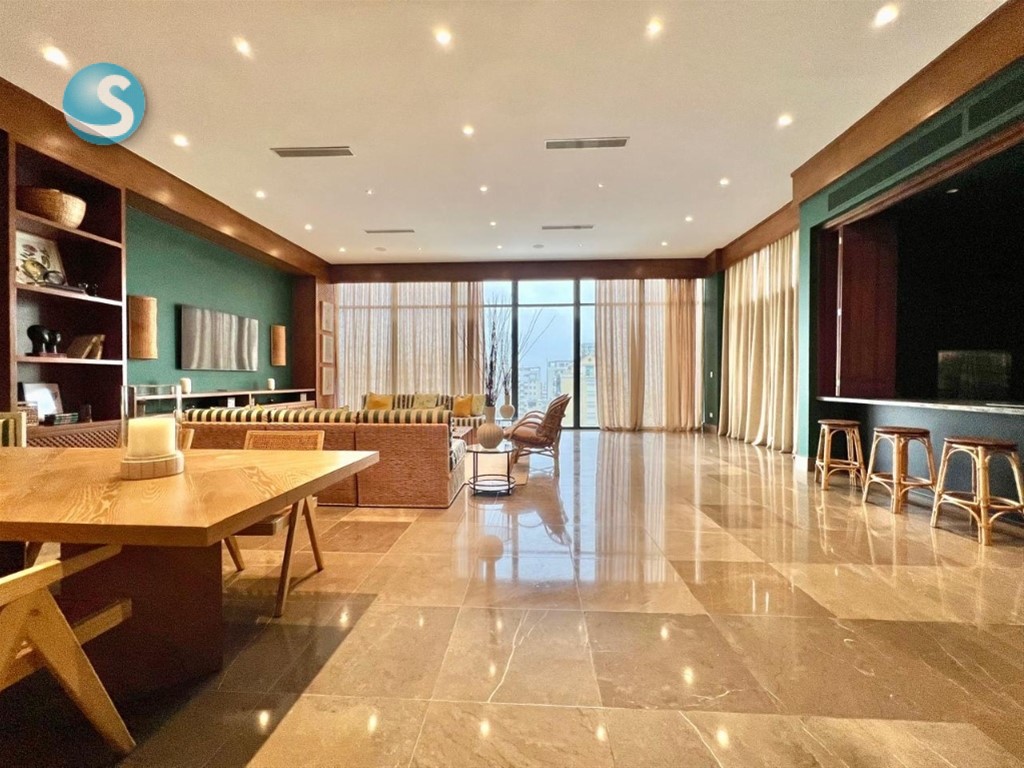Apartamento en Piantini en Venta y Alquiler, Piso Alto