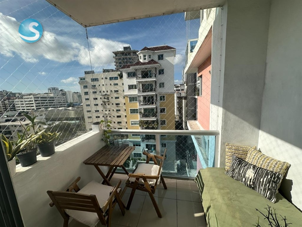 Apartamento amplio en venta en Ensanche Naco, Santo Domingo