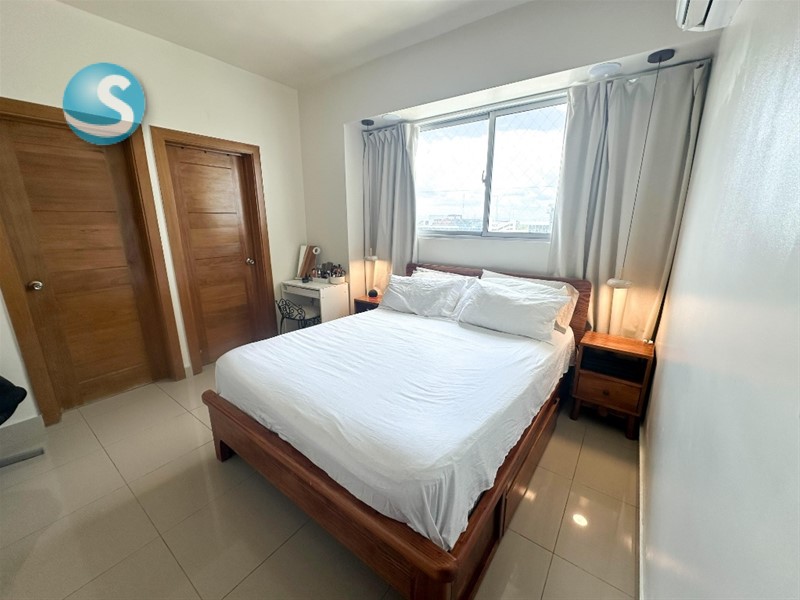 Apartamento amplio en venta en Ensanche Naco, Santo Domingo en República Dominicana