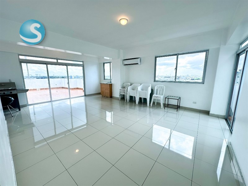 Apartamento amplio en venta en Ensanche Naco, Santo Domingo en República Dominicana