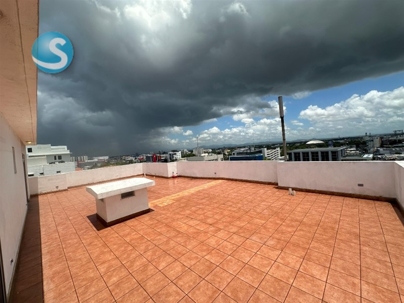 Apartamento amplio en venta en Ensanche Naco, Santo Domingo en República Dominicana