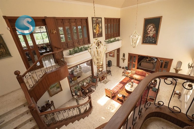 Casa amplia en venta en Villa Naco, terreno de 5,000 m² en República Dominicana