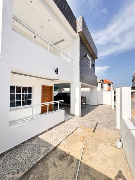 Casa en venta ubicada en Prado Oriental en República Dominicana