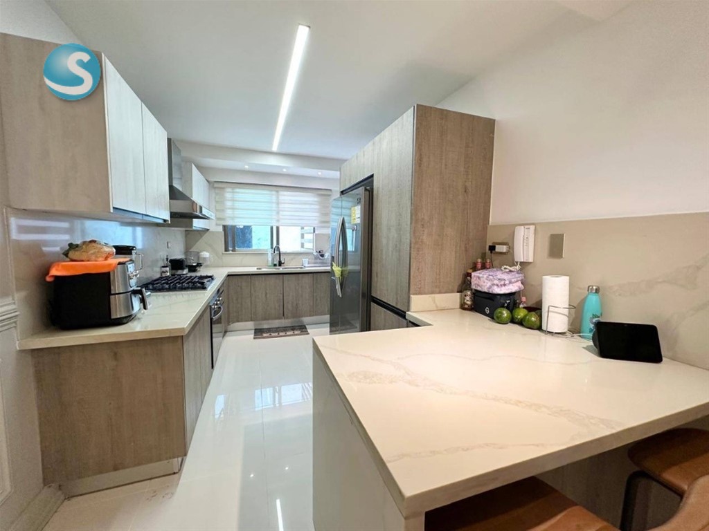 Apartamento en Venta en Evaristo Morales, 151.55 m² en República Dominicana