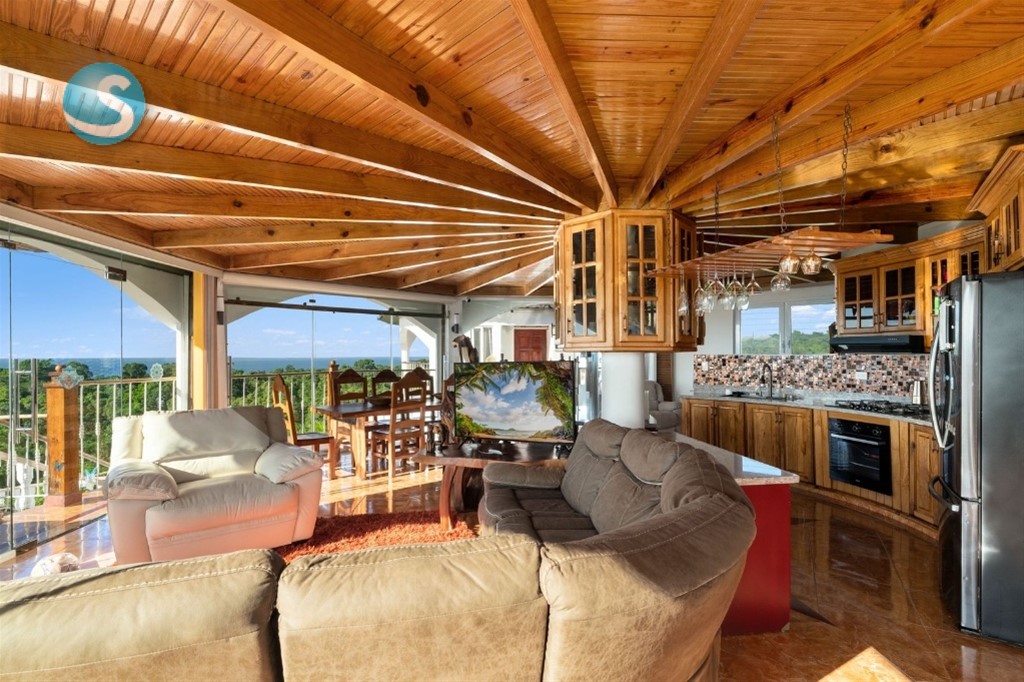Villa en venta con vista panorámica en Río San Juan en República Dominicana