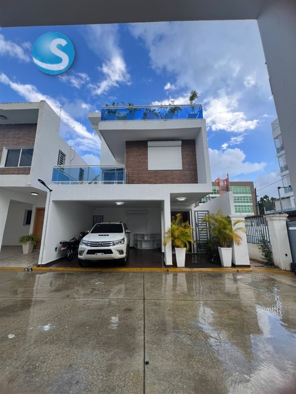 Casa en venta en Prado Oriental, Santo Domingo