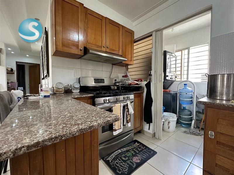 Apartamento en venta con terraza en Av. Monumental en República Dominicana