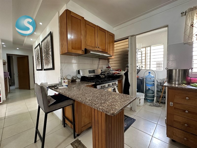 Apartamento en venta con terraza en Av. Monumental en República Dominicana