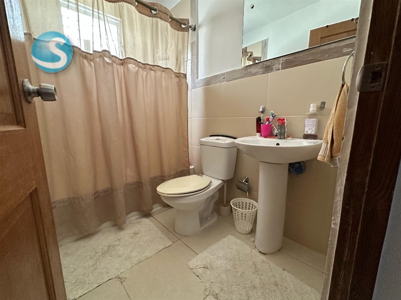 Apartamento en venta con terraza en Av. Monumental en República Dominicana