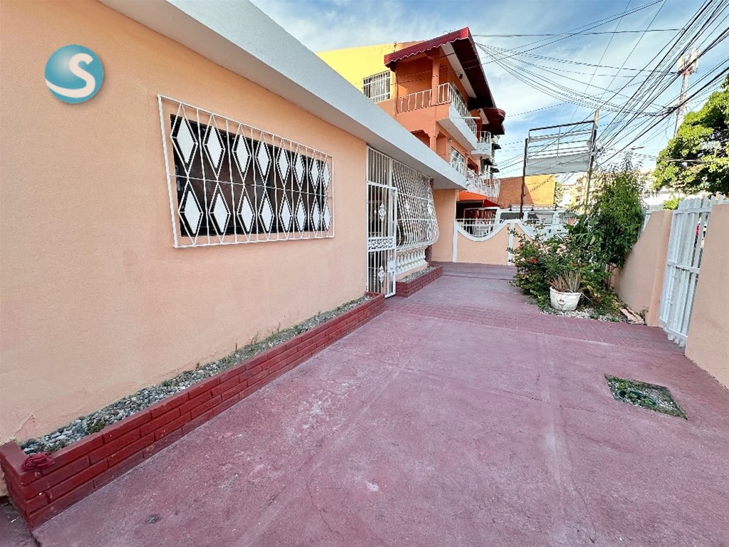 Casa en venta en El Millón con amplio terreno y construcción en República Dominicana