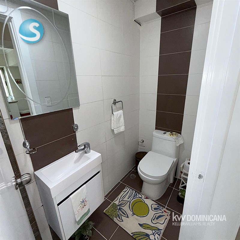 Apartamento en venta con terraza en Evaristo Morales en República Dominicana