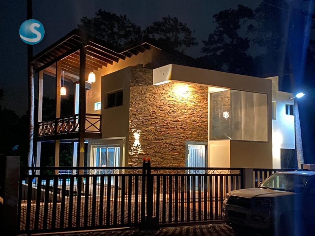 Villa de lujo en venta en Jarabacoa, entorno natural exclusivo