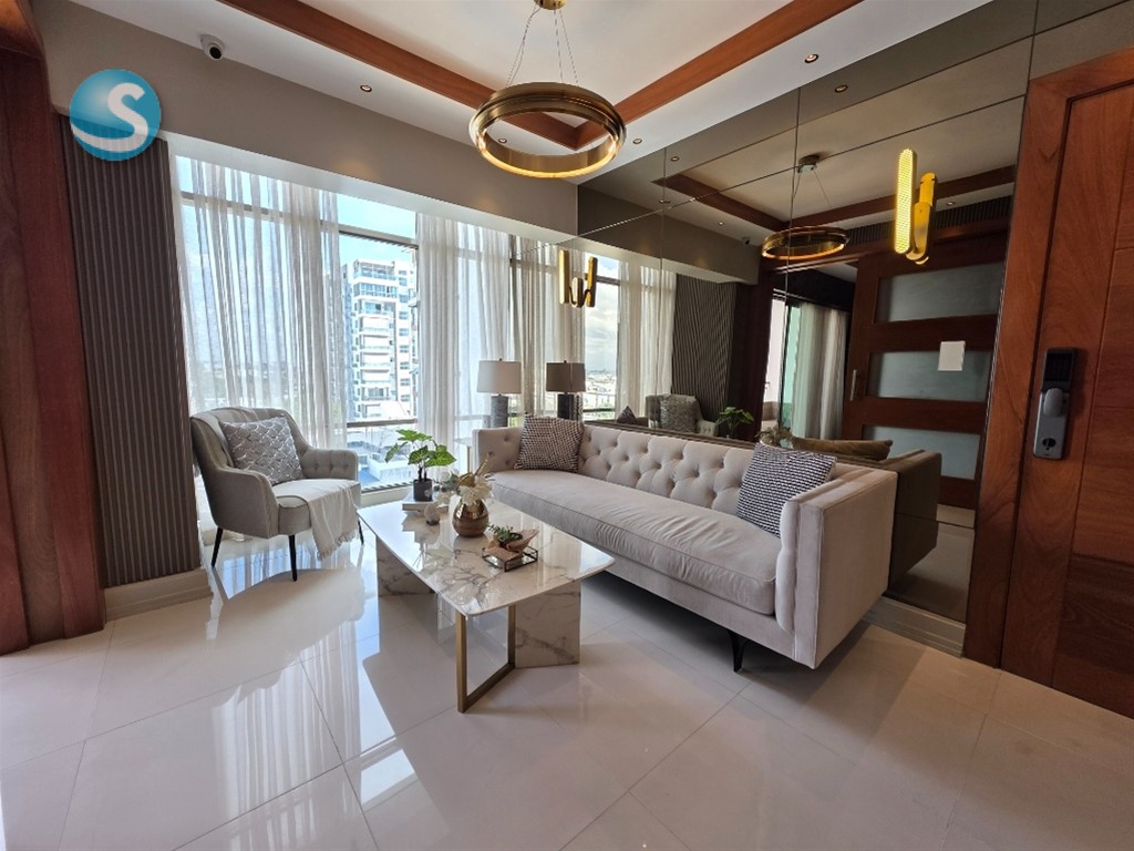 Apartamento en Venta en Evaristo Morales, 196 m², 3 Hab. en República Dominicana