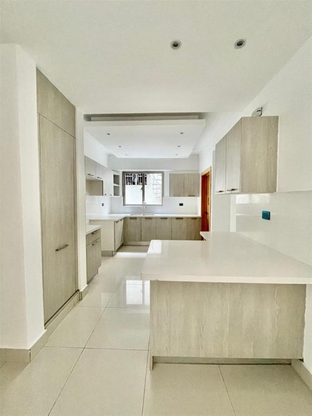Apartamento de 200 m² en venta en Los Cacicazgos en República Dominicana