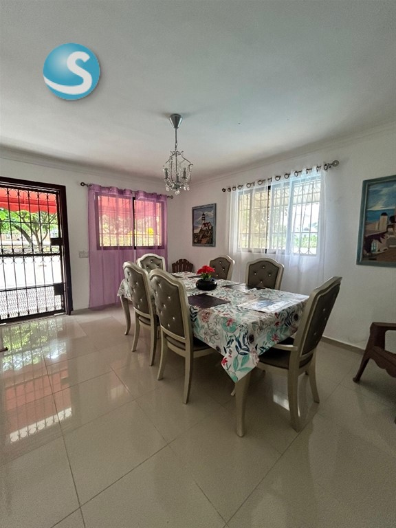 Casa de 2 Niveles con Piscina en Pradera Hermosa en República Dominicana