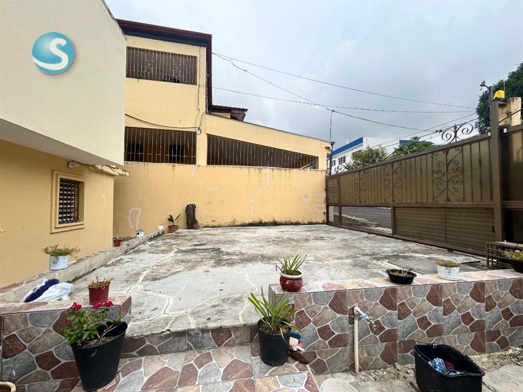 Casa de 2 Niveles con Piscina en Pradera Hermosa en República Dominicana