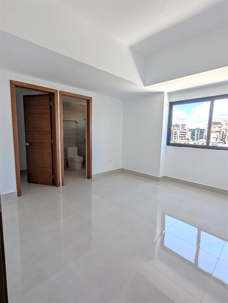 Apartamento moderno en Los Cacicazgos en torre de lujo en República Dominicana