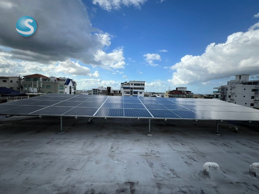 Penthouse en Urbanización Real con Terraza y Paneles Solares en República Dominicana