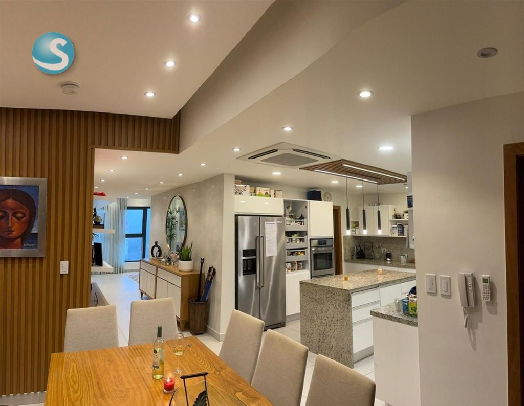 Penthouse en Urbanización Real con Terraza y Paneles Solares en República Dominicana