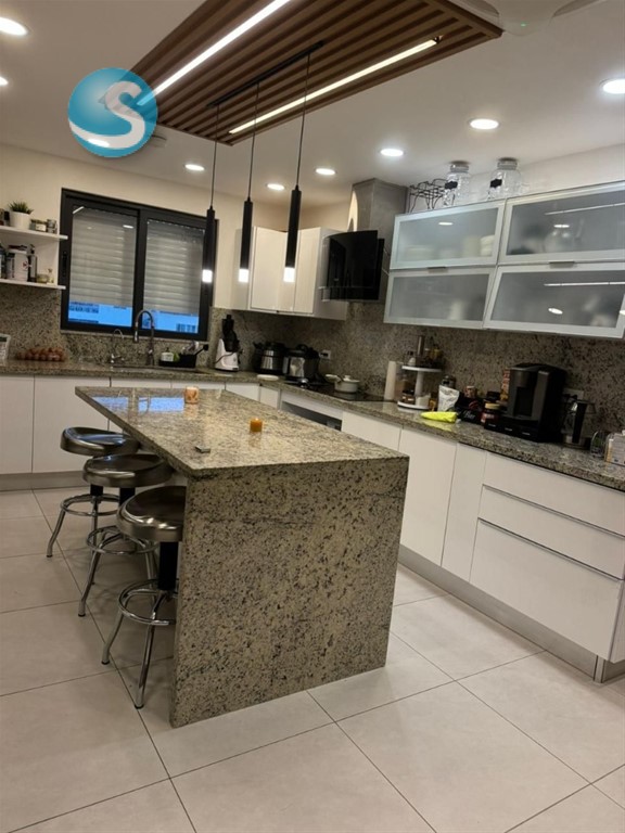 Penthouse en Urbanización Real con Terraza y Paneles Solares en República Dominicana