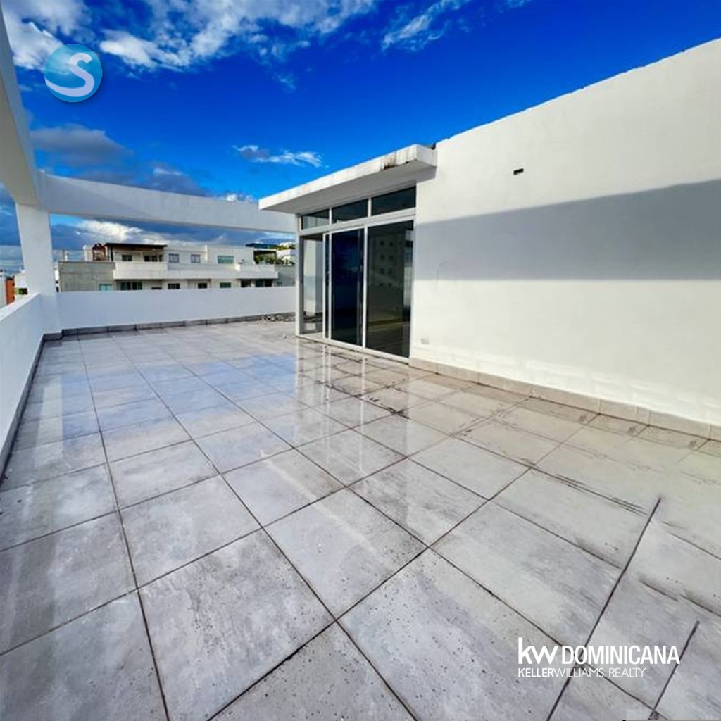 Penthouse moderno en venta en Evaristo Morales en República Dominicana