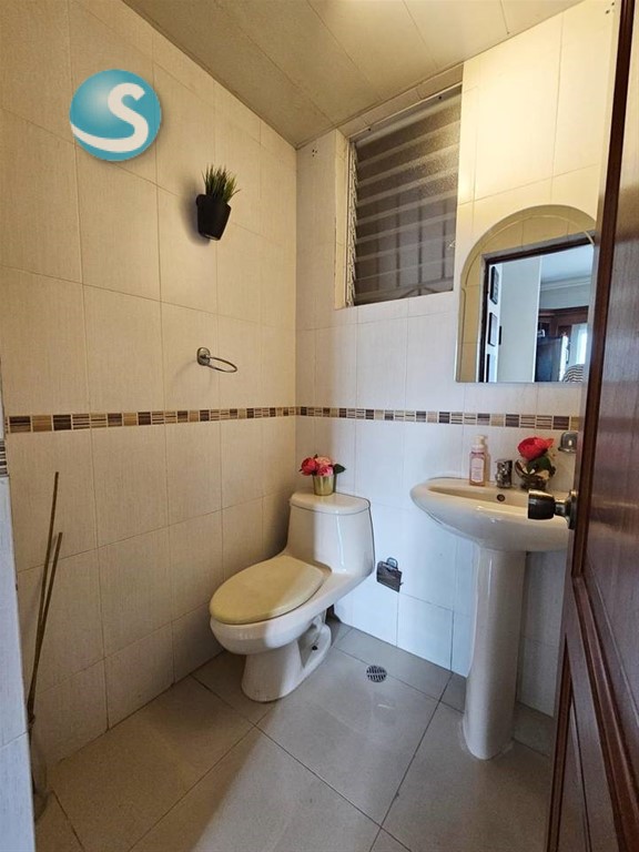 Amplio apartamento en venta en Evaristo Morales, 234 m² en República Dominicana