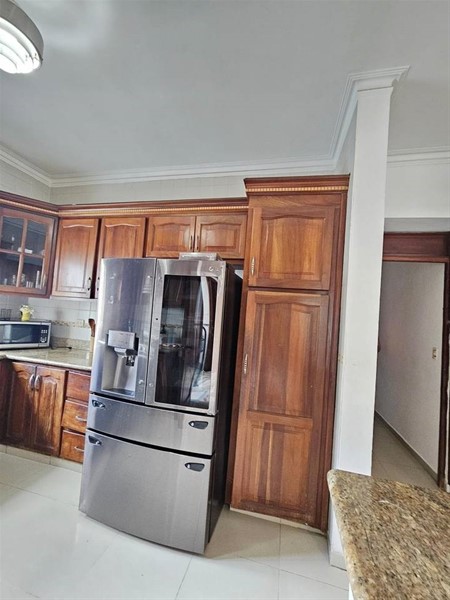Amplio apartamento en venta en Evaristo Morales, 234 m² en República Dominicana